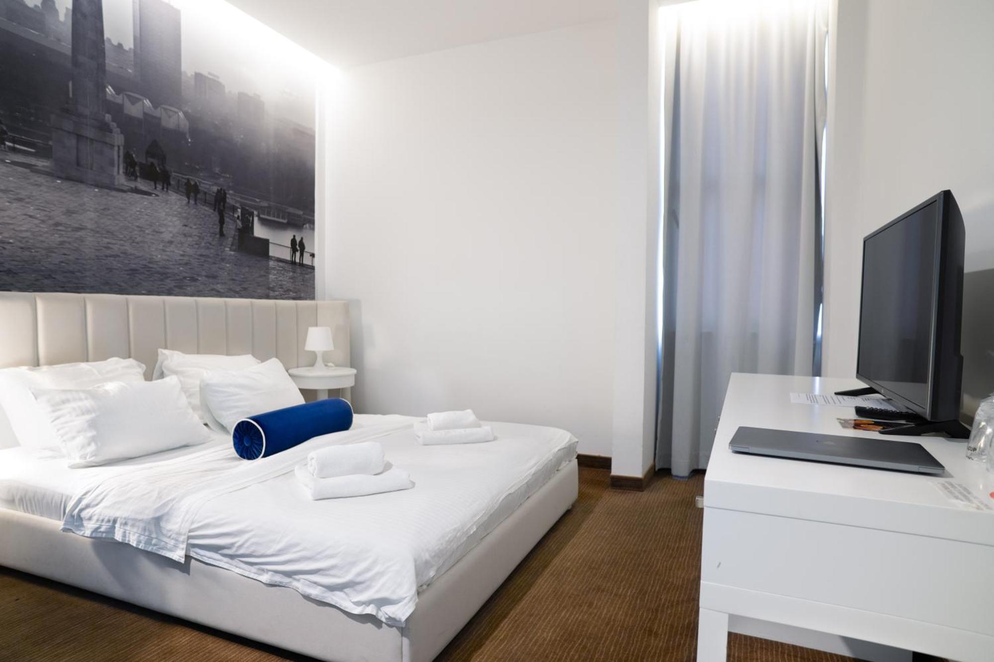 Hotel Passport Belgrad Exteriör bild